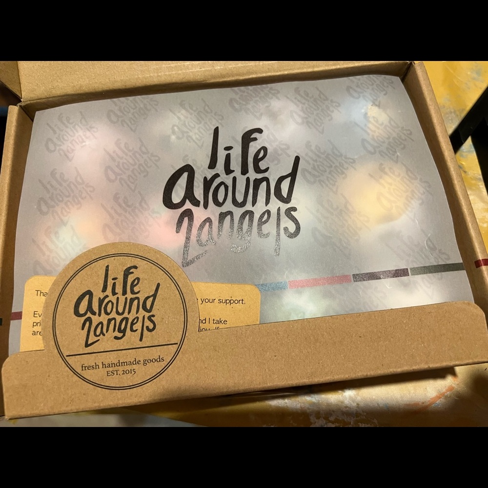 Life Around 2 Angels bath bombs